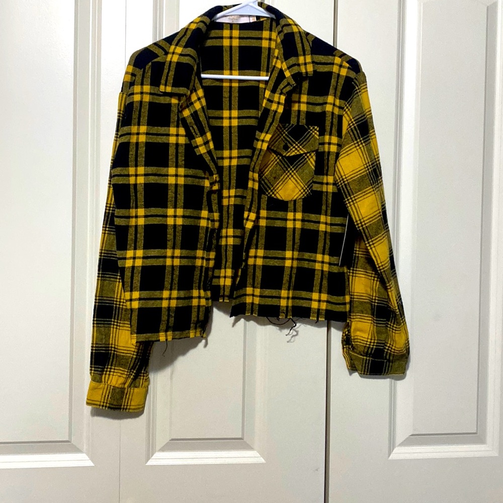 Yellow and black never worn flannel size small